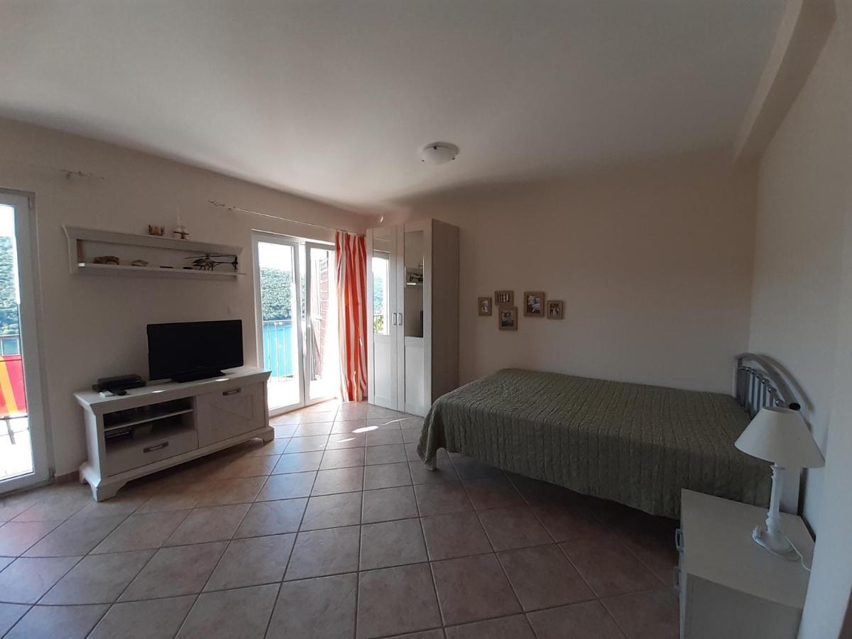 Suntime Apartment Tivat Exterior foto