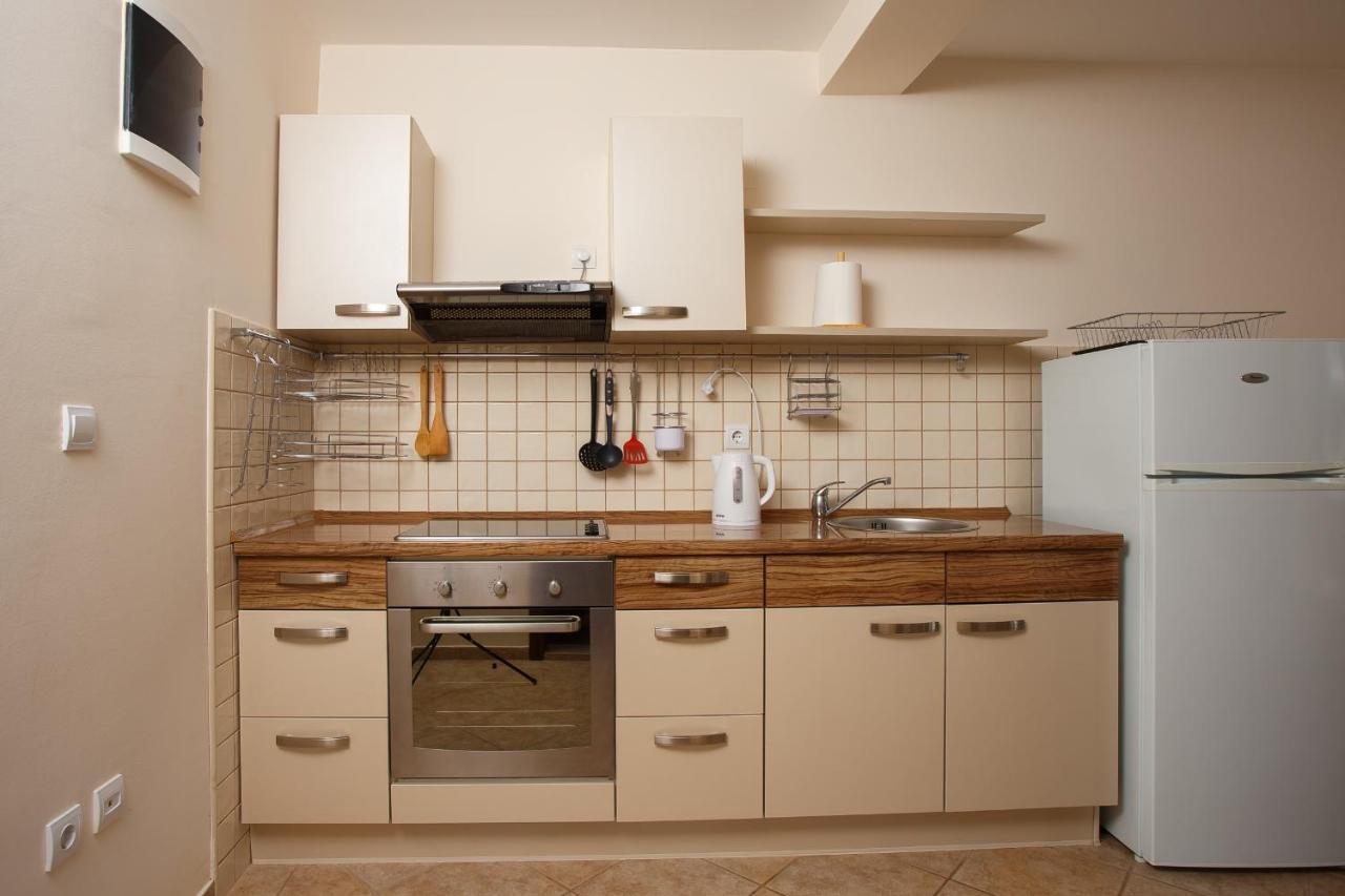 Suntime Apartment Tivat Exterior foto